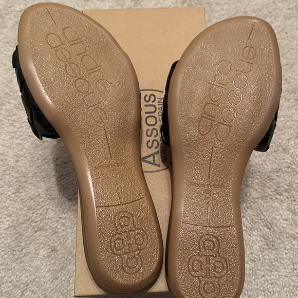 Andre Assous black slide sandals never worn. - Picture 3 of 5